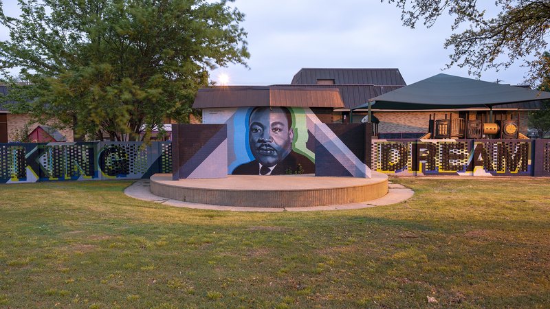 Today is Dr. Martin Luther King Jr. Day of Service, a national day of service encouraging all people to volunteer to improve their communities. We encourage you to volunteer however possible today in honor of Dr. King's legacy. #MLKday

Image: <a href="/TheKingCenter/">The Martin Luther King, Jr. Center</a>, 📸 by David Pillow