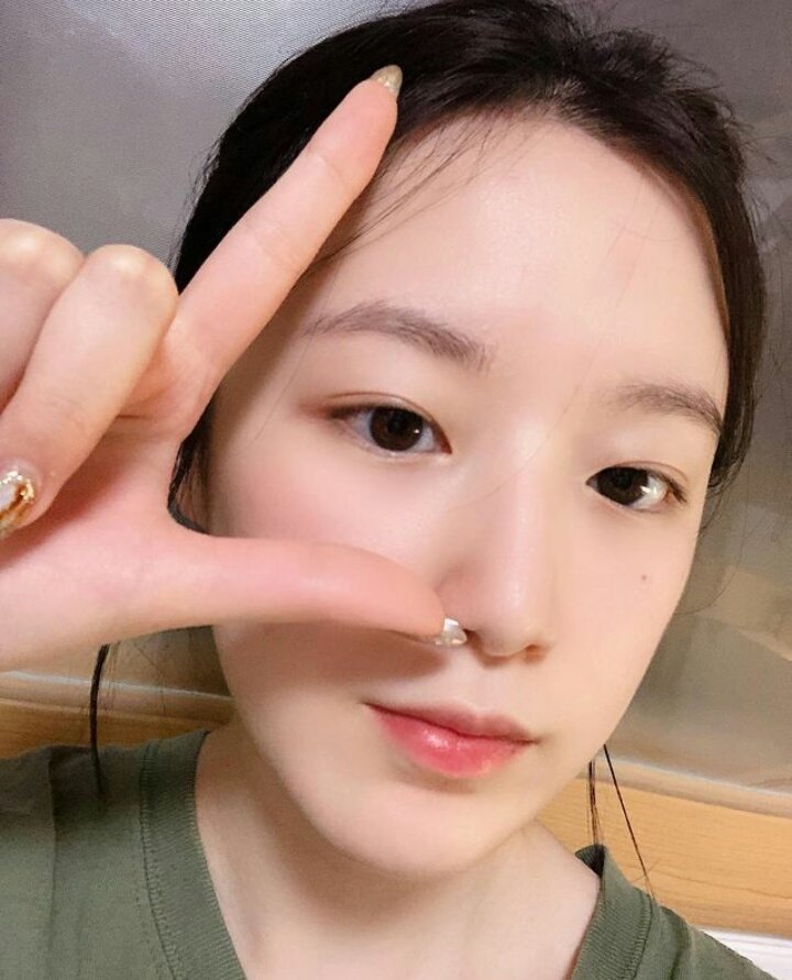 IdleThat's tweet photo. @G_I_DLE #mishu L O V E
#miyeonshuhua #gidle https://t.co/ckU75nVeaK