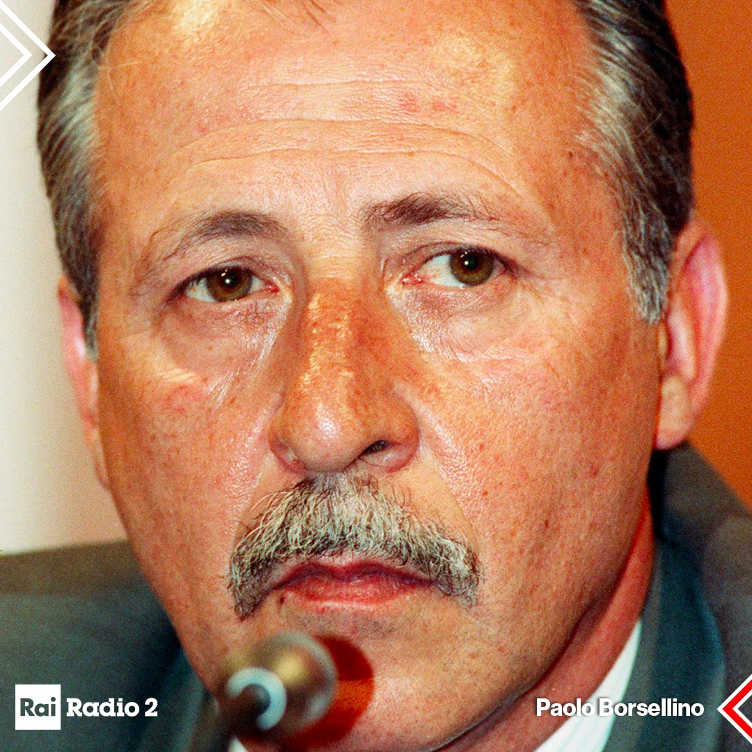 RaiRadio2's tweet photo. «Chi ha paura muore ogni giorno, chi non ha paura muore una volta sola.»

Il #19gennaio del 1940 nasceva #PaoloBorsellino.
Un simbolo, un esempio da seguire, ogni giorno! https://t.co/1Hi0FBG0wL