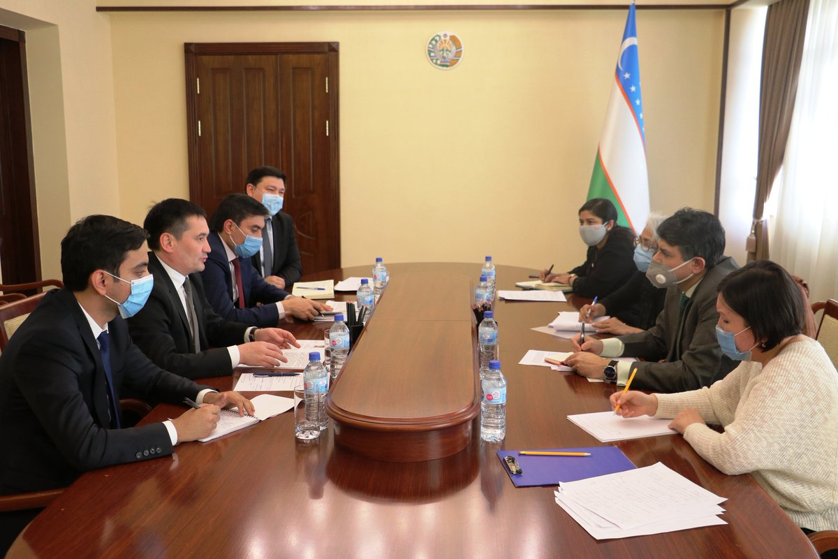 amb_tashkent's tweet image. 🇮🇳 Ambassador Manish Prabhat &amp;amp; 🇺🇿 Minister of Transport H.E. Mr. Ilkhom Makhkamov discussed expeditious implementation of bilateral infra projects, connectivity issues &amp;amp; training, capacity building of #Uzbek experts under #ITECnetwork @MEAIndia @MOS_MEA @VikasSwarup @MIFT_Uz