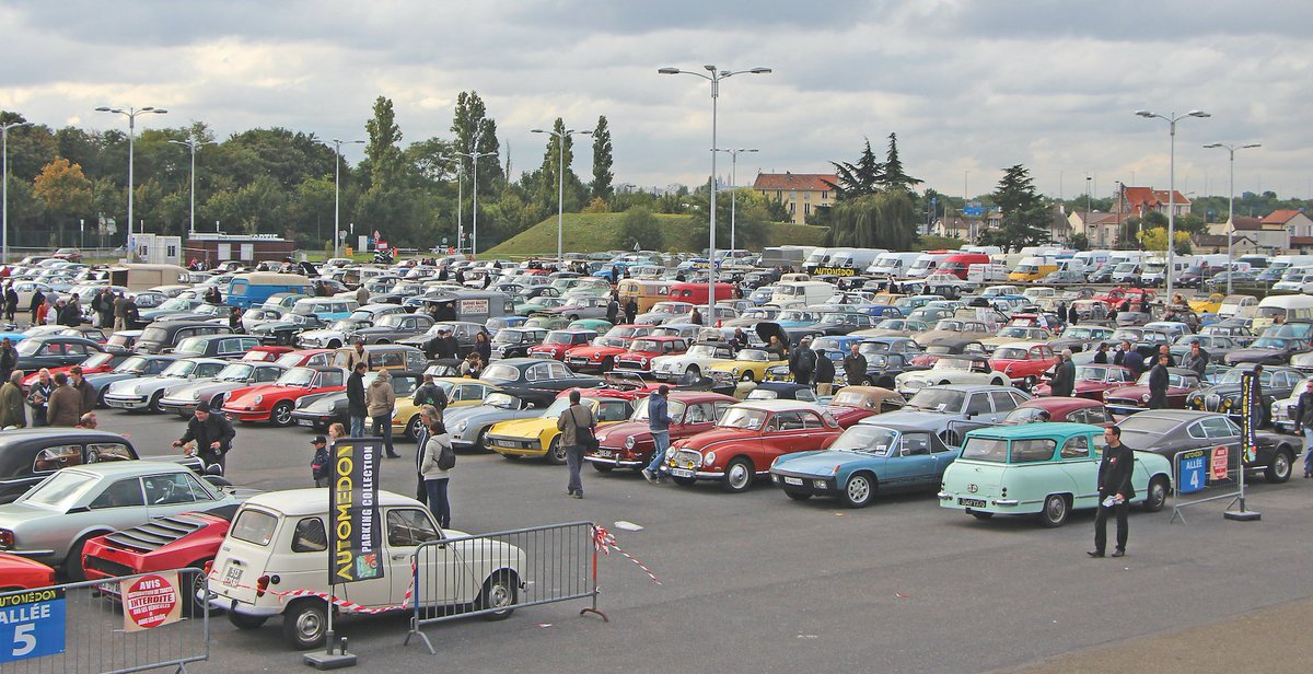 AutomedonLVA's tweet photo. Heureux propriétaires d’une voiture de collection, le meeting du salon Automedon et son parking gratuit vous attendent les 9 et 10 octobre ➡️ https://t.co/Q5jnphWa7e #auto #collection #event #paris #passion https://t.co/cixwPxOsLt