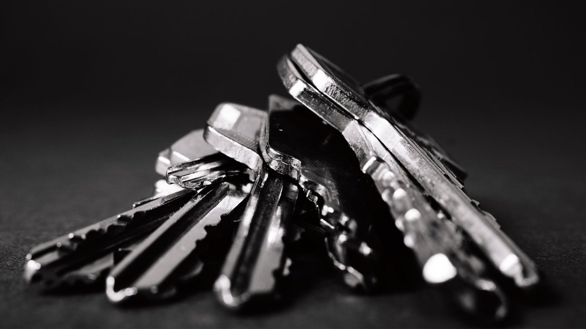 castlelocksdiy's tweet photo. ๐Keys Cut!
House keys, Car keys, Domestic, Commercial.
#transponder, #remotecontrol, #morticekeys, #safekeys #lostkeys #keycards #cars #vans
๐Open:
Mon-Fri 9-5
Saturdays 9-3
#essentialretailer #keys #locks #keyscut #keyscutbelfast #castlelocksdiy #Antrimroad #belfast https://t.co/yekpNNPUyf