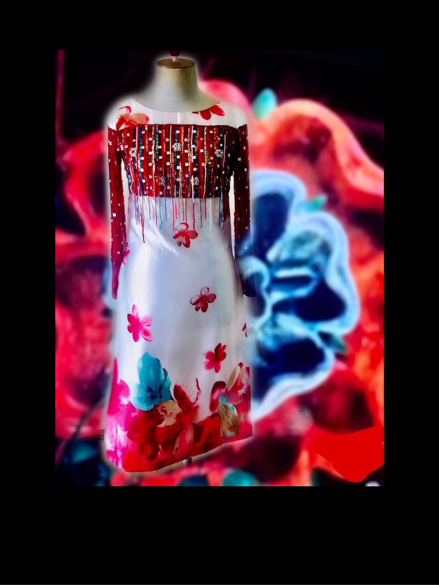 The quintessential red & white outfit! Print, embroidery, style and so much more... #fashionweek #fashiongirl #fashionshow #fashionista #pakistanifashion #fashionbuyers #fashionblogger #highendboutiques #houston #chicago #losangeles #milano #newyork #paris #london #silk #satin