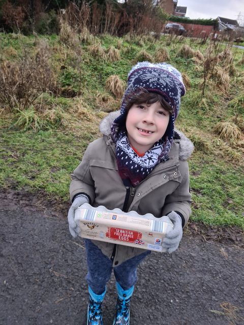 BurnleySSP's tweet photo. Kai from @StJohnsPadiham enjoyed exploring outside when he took a 'walk on the wild side' He completed the egg box scavenger hunt and here are some of his treasure. Being outside in the fresh area is great for our wellbeing! #greentherapy #active21 https://t.co/bKh0vNHdFU
