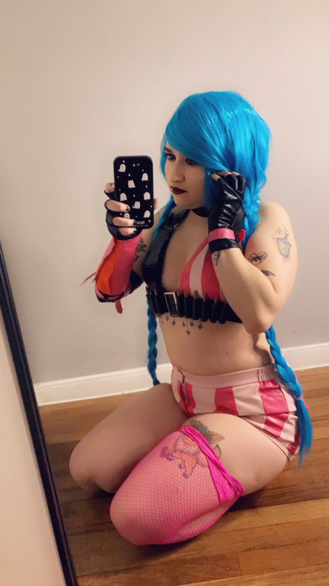 vampcakecos's tweet photo. Cant sleep https://t.co/d7AucvjQop
