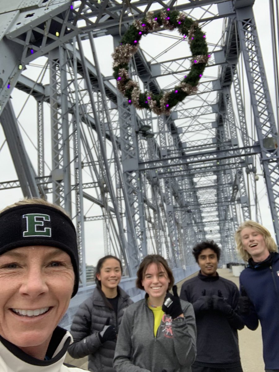 CoachDeke's tweet photo. One of my very favorite runs, and extra special when the kids do it with me ❤️ #bridgeloop #thesearethedays #wintermiles #luckycoach https://t.co/w4eOfP07Y7