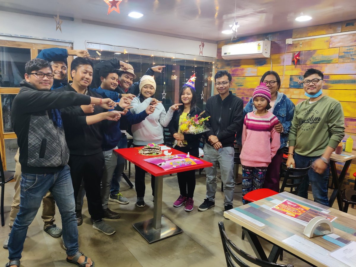 LaipangB's tweet photo. BIRTHDAY PARTY 🎉 
Happy Birthday to #Dasami 🎊🎉 https://t.co/paNJDm8Rsv