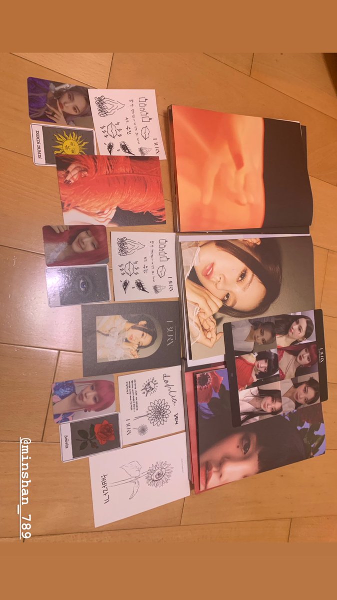 MInS7890's tweet photo. 開箱!
有買三張真的很不錯🥰
#아이번_아이들_꽃피우리라
#IBURNisCOMING #HWAisCOMING
#G_I_DLE #GIDLE #MIYEON #MINNIE #SHUHUA #SOOJIN #SOYEON #YUQI @G_I_DLE #미연 #민니 #수진 #소연 #우기 #슈화 #여자아이들 https://t.co/39EWWdvYZ2