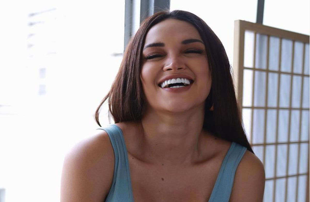 😍 Angie Arizaga protagoniza sexy sesión de fotos y se ríe ante rumores de embarazo ► ow.ly/O13P50DbofD