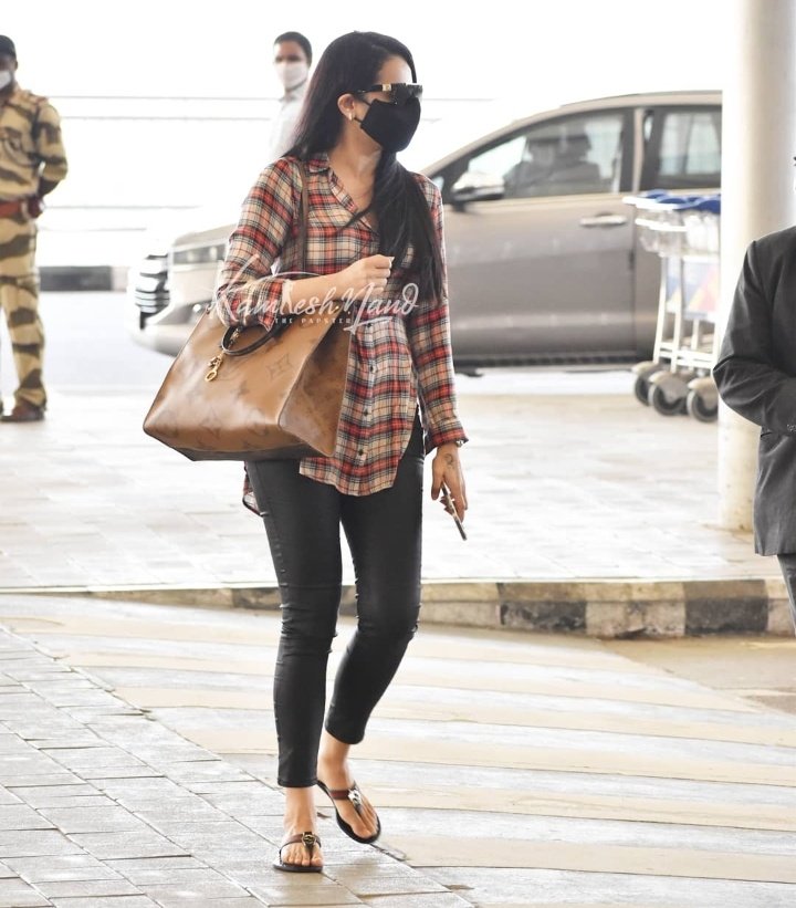 EsBcRzmW4AUuVyq?format=jpg&name=900x900