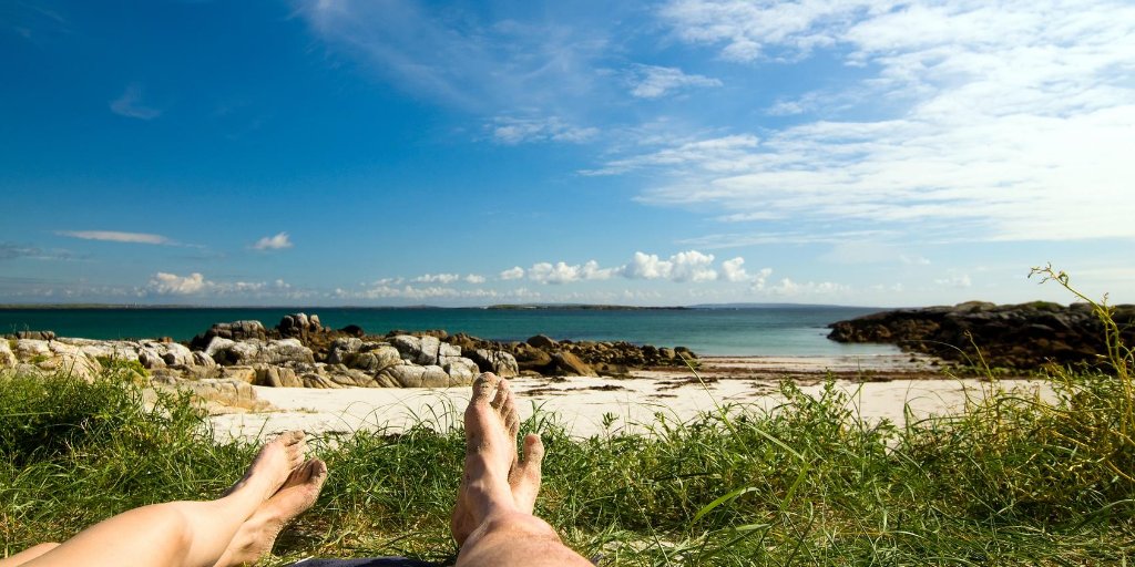 Poor old BLUE is catching some bad press today with all this Blue Monday business when blue actually symbolises serenity, stability &amp; wisdom. And its defo not depressing when a blue overload looks as good as these images from our #Connemara beaches

<a href="/AranConnemara/">Connemara & The Islands Conamara & naOileáin</a> <a href="/JCWLGeopark/">JCWLGeopark</a>
