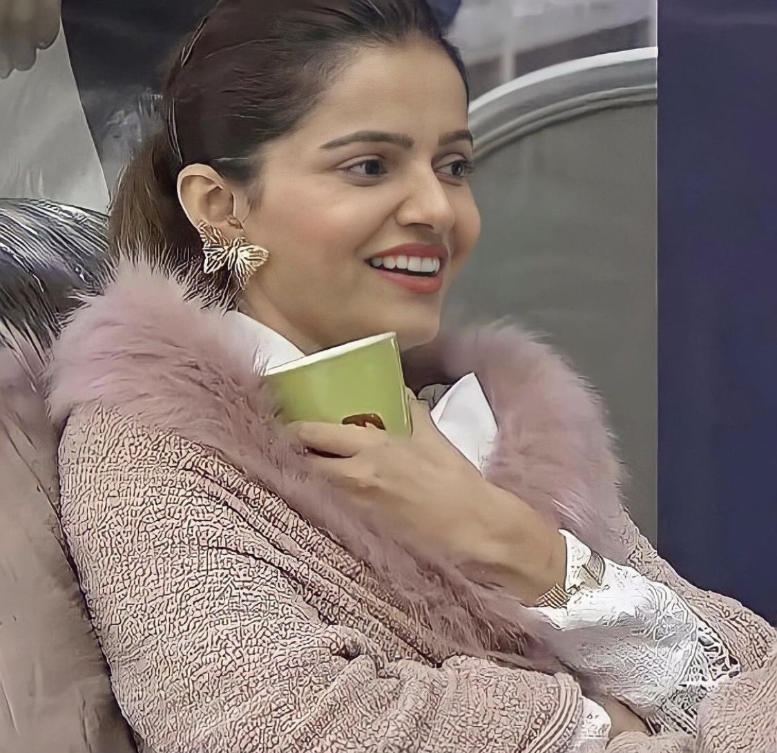 thedivasushant's tweet photo. Haven’t been watching much of @BiggBoss this season. But I watched a couple of episodes and I believe @RubiDilaik needs to win this. 

Strong , fierce , compassionate and outspoken. Now THAT is a winner. 
You go girl. https://t.co/IfTyiB1AAx