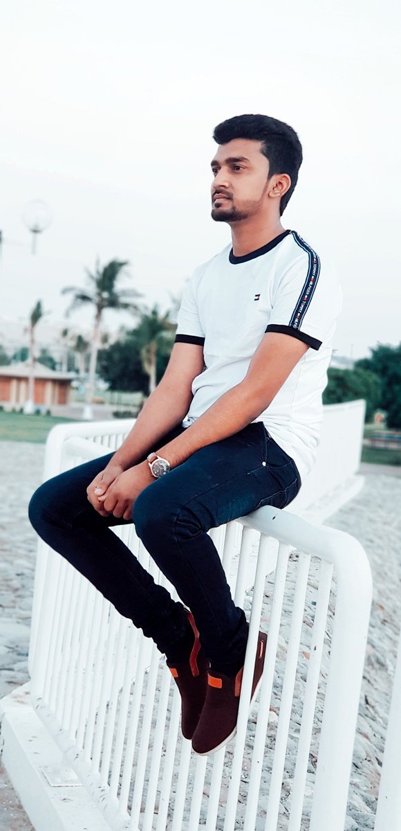 MoshiurRahmanF1's tweet photo. থাক না কিছু অসমাপ্ত গল্প,
জীবনের শেষ প্রহরে অবসরে বসে কল্পনায় না হয় সম্পূর্ণ করে নেব,
হয়তো তোমাকে নিয়ে,
অথবা তোমাকে ছাড়াই... 😔 https://t.co/SF49JENvKm