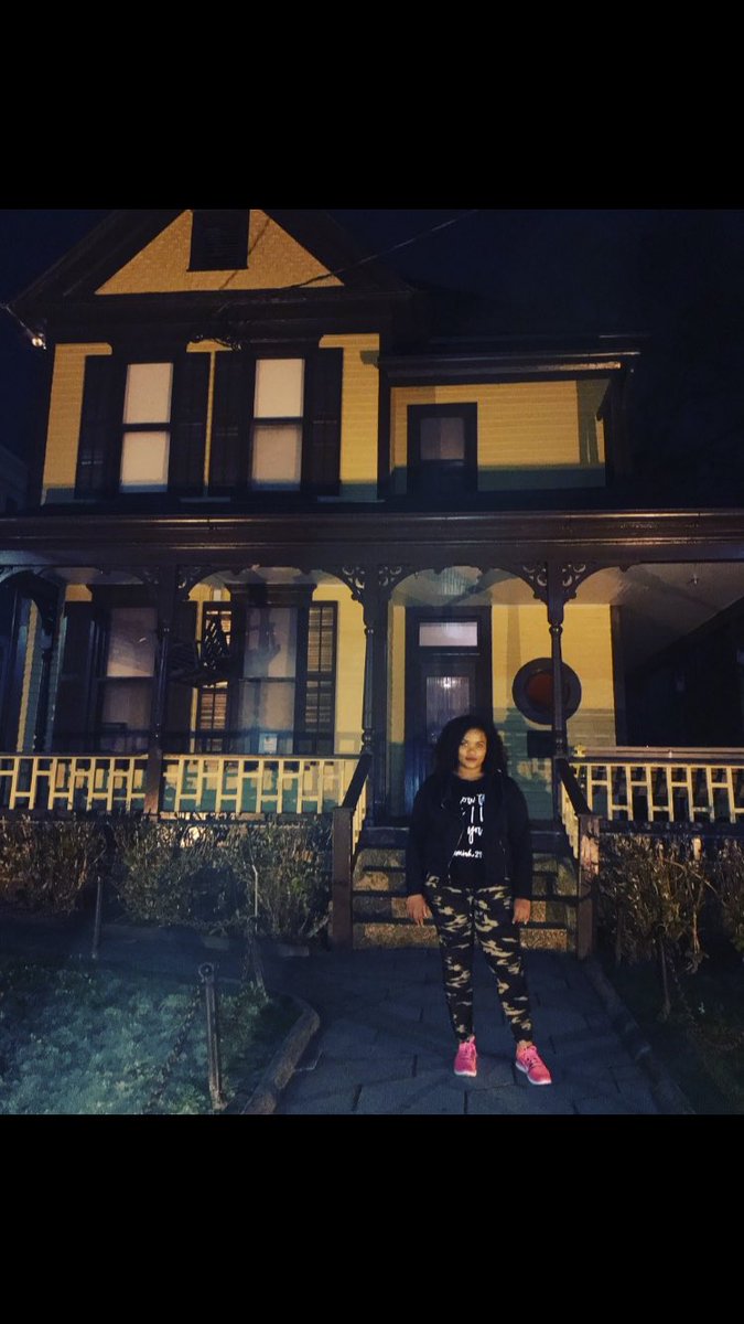 Katiera_Winfrey's tweet photo. “I have decided to stick with love. Hate is too great a burden to bear.” - Martin Luther King Jr. 

#DCStatue #MLKBirthHome #MLKDay https://t.co/UvVFtM3c2x