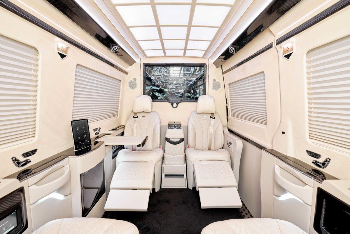 KlassenVIP's tweet photo. KLASSEN ・ Luxury VIP Cars and Vans
#Klassen #KlassenVip #KlassenCompany #LuxuryCars #LuxuryVans #SprinterVIP #VIPSprinter #VipCars #VipCarAuto #Vklasse #VklasseAMG #amg #EQV #EQVvip #VklasseAirmatic #vclass #vipbus #vipbustuning #mercedesvan #mercedesvclass #mbvans https://t.co/QOp9Ctpmqs