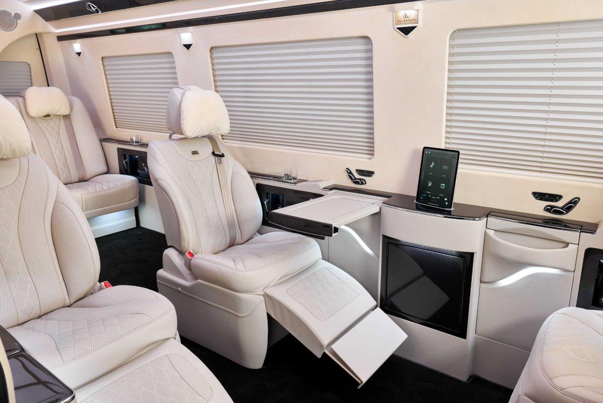 KlassenVIP's tweet photo. KLASSEN ・ Luxury VIP Cars and Vans
#Klassen #KlassenVip #KlassenCompany #LuxuryCars #LuxuryVans #SprinterVIP #VIPSprinter #VipCars #VipCarAuto #Vklasse #VklasseAMG #amg #EQV #EQVvip #VklasseAirmatic #vclass #vipbus #vipbustuning #mercedesvan #mercedesvclass #mbvans https://t.co/QOp9Ctpmqs