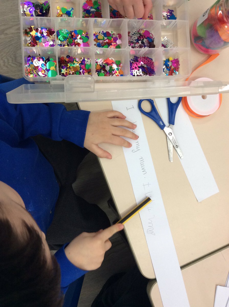 GSPSReception's tweet photo. This afternoon we have talked about what it means to be grateful and made gratitude jars. We wrote secret messages to reopen our jars after lockdown. We are grateful for our teachers, family and friends. #GSPSPSED #GSPSLITERACY #GSPSWRITERS @GwladysStPrim 💫⭐️🌟 https://t.co/5Eh76PUNRH