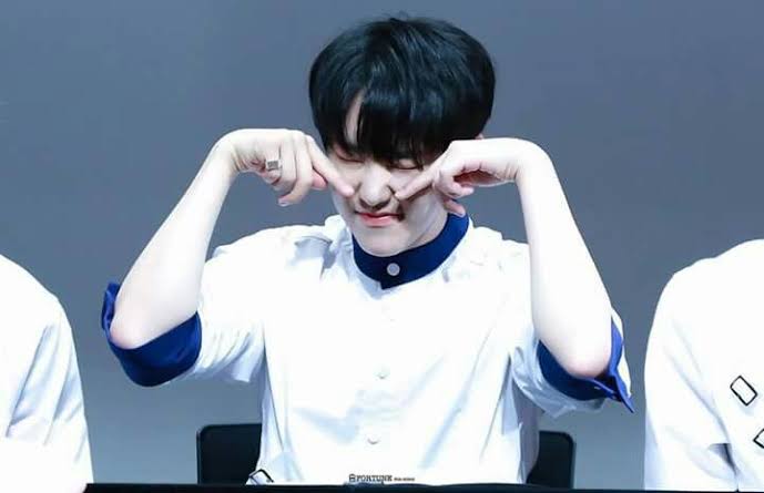 euphoricheollie's tweet photo. Gose every mon 10:10 kst is very sentimental, its been like that for so many years and the fact that 10:10 is not just a simple 10:10

#지금우린마치10시10분의시곗바늘처럼서로등돌리고다른곳을보고모든걸버리려고하잖아우린마치10시10분의시곗바늘처럼다신돌아올수없는곳으로걸어가고있잖아 https://t.co/9Bnvk5YUtY