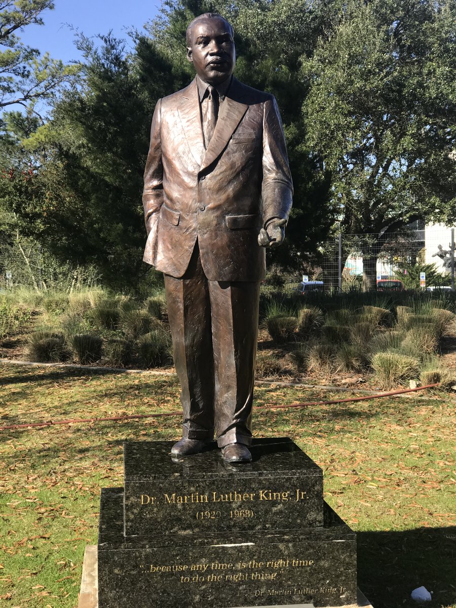 “The time is always right to do what is right.” -Dr. Martin Luther King, Jr. Today and every day, we commit to doing our small part to treat all people with dignity, courtesy & respect. This is #Houston. 📍 Find this statue of MLK at McGovern Centennial Gardens at @HermannPark.
