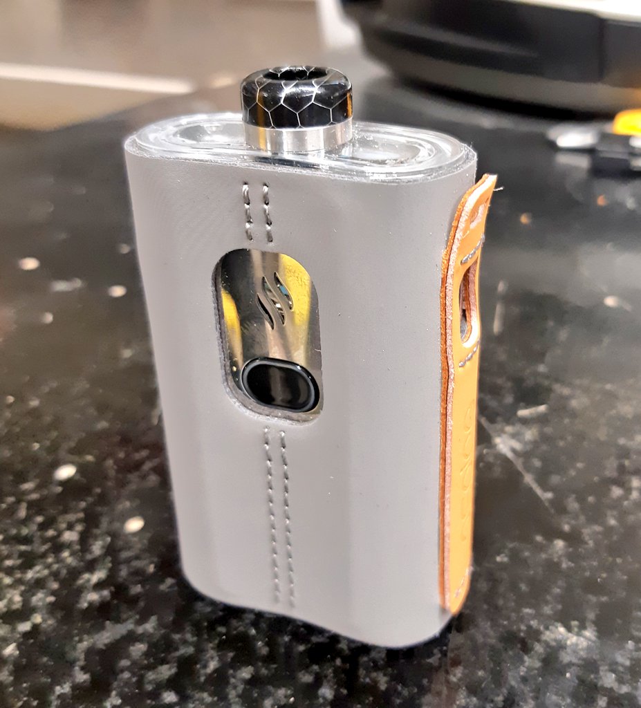 FERRIXXX's tweet photo. This is the best pod for flavour so far omg! 🤤
I hope @aspirecigs makes a veritable wattage version in the future!
#CloudFlask https://t.co/GWzObRcEIR