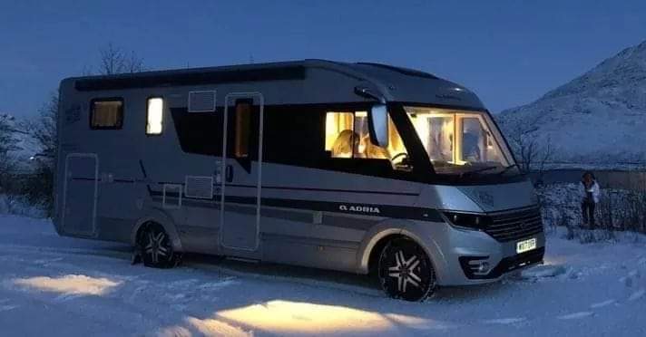 Sonic. Un gran lugar para estar en una noche fría.😉