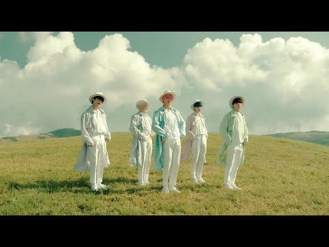 Same w the blue hour mv tbh, the crop tops, the cowboy hats, the pastel trench coats, all the denim. Mmm gender