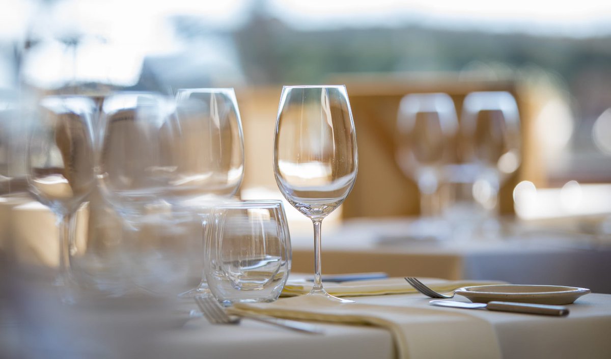 Vamos a ampliar nuestro equipo de sala para volver con más fuerza.
Interesados a info@restaurantelera.com