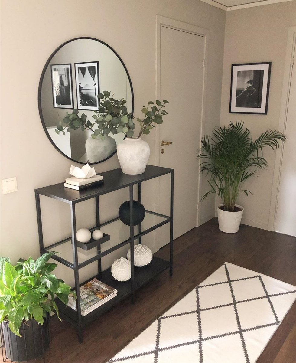 Mntuwomlamb0's tweet photo. Looks like Jet is coming for all that attention we gave Pephome last year...Found these gems in their home department, beautiful mirrors you can style them up in your entry way or however you like. #GirlTalkZA Gold ones are R299 &amp; Black is R399 https://t.co/dlCsDvGGBO