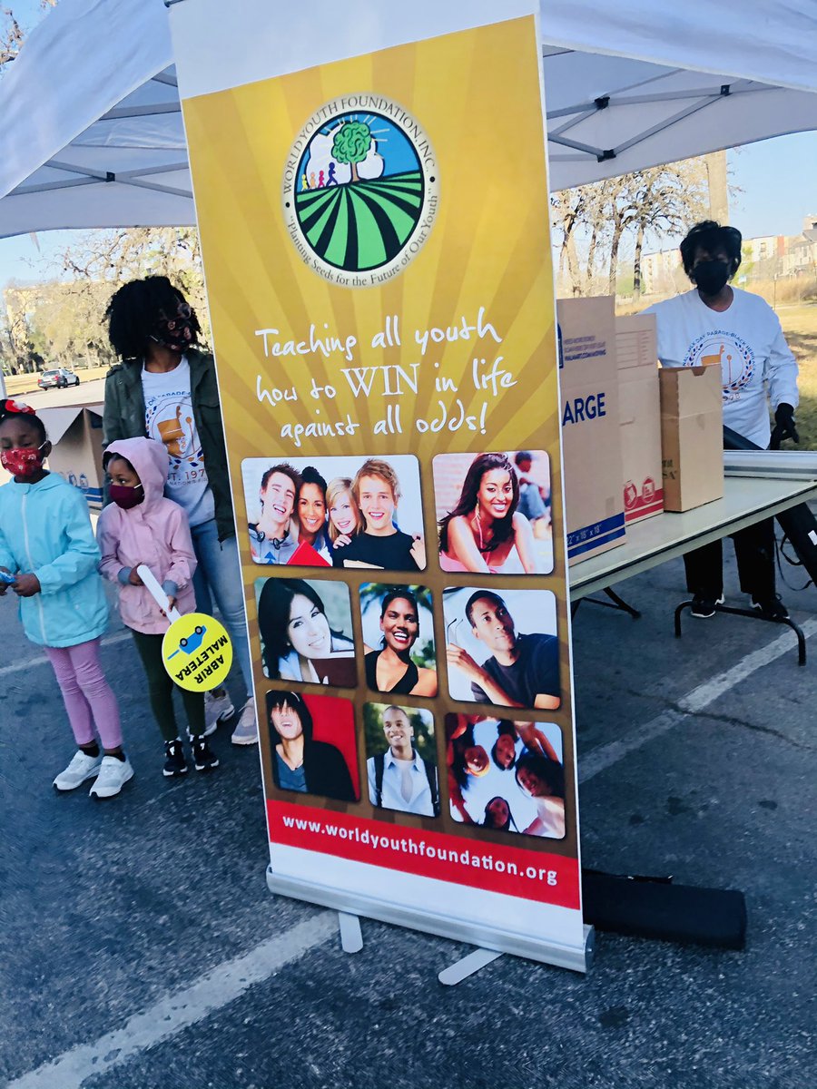 MLKDayParade's tweet photo. We’re ready to receive! Stop by MacGregor Park today between 10 am- 12 pm to drop off essential items for those in needs.

See the full list of items to donate at https://t.co/vtkR5WHl32. https://t.co/DuWYTfAGgQ