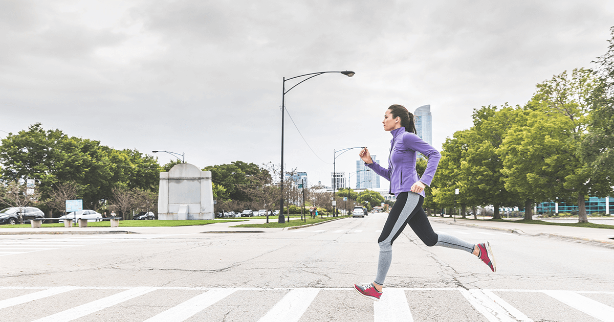 Running_Club's tweet image. Très souvent remplacé par le fractionné, le footing progressif est pourtant un bon compromis qui peut vous aider à progresser. 🏃 

Petit topo et exemples de séances pour se tester !

👉 bit.ly/3oZNiSm

#entrainement #running #RunningClub