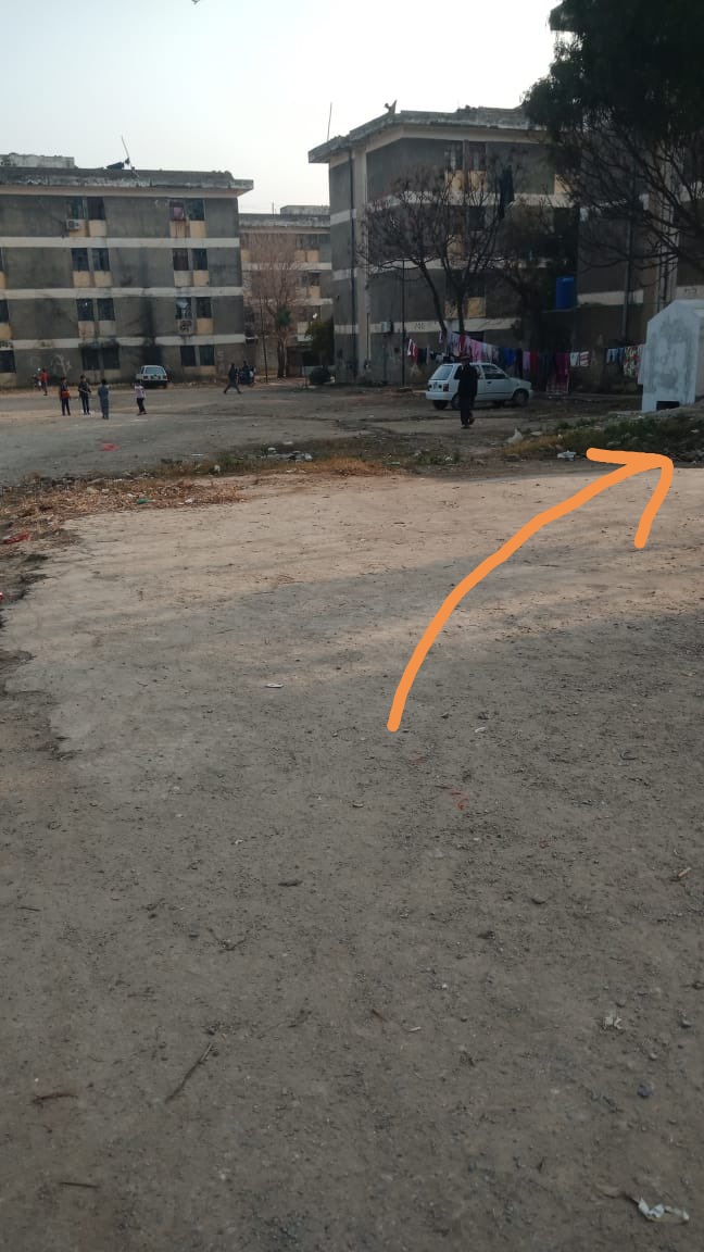 g9ians2's tweet photo. @uziibad @SardarZimri @cda_environment @Sanitationcda @naveedtareen99 Actually the trash was there. https://t.co/HQ9Eullzwq