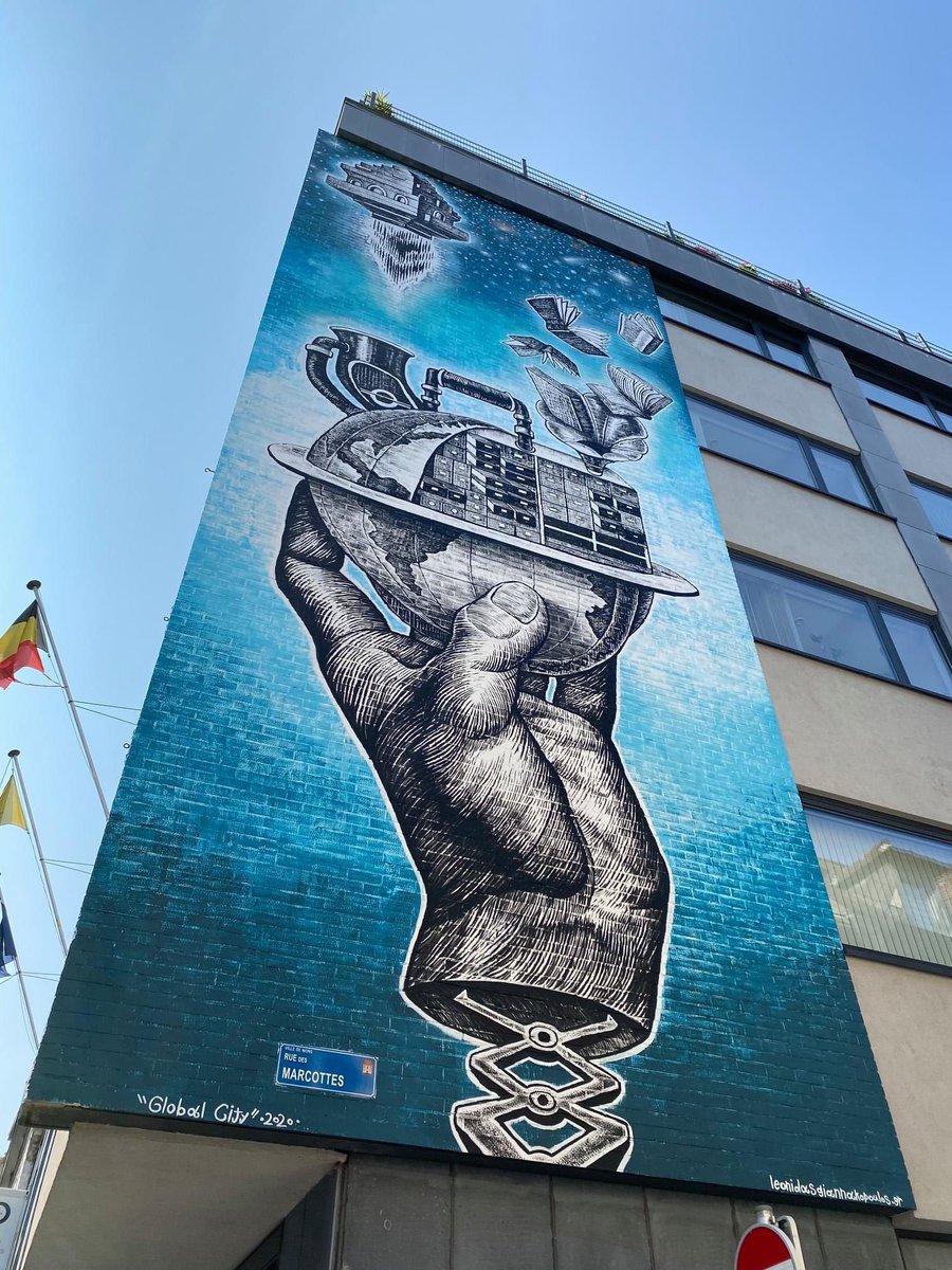 visitmons's tweet photo. C’est le #BlueMonday - apparemment le jour le plus déprimant de l’année 🤔 Nous, on préfère le voir comme une occasion d’apprécier la couleur, comme dans cette superbe fresque de l’artiste Leonidas 💙 #larthabitelaville #streetart #urbanart https://t.co/5tihRMS8A9