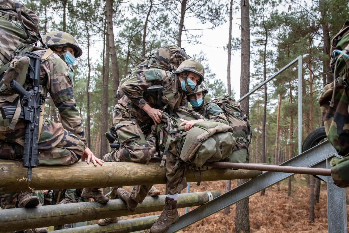 SaintCyrCoet's tweet image. Prêts pour le CEFE ? 3 jours de prépa physique, technique et psychologique pour ne pas subir lors du stage aguerrissement en milieu équatorial de l'ESM1 - Partagez vos souvenirs et derniers conseils avant départ 😉. Selva ! @Chefdecorps3REI  @COMLE_DRPLE 
#DéTERREmiNation