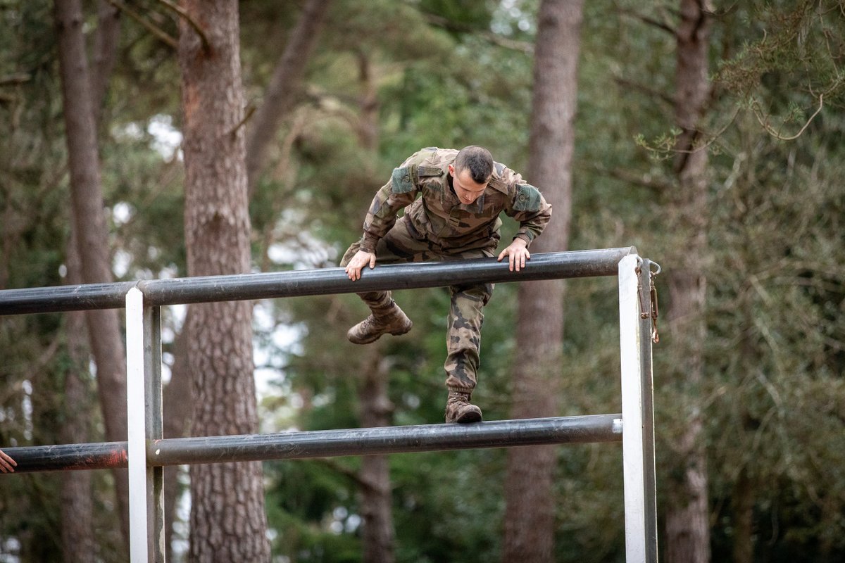 SaintCyrCoet's tweet image. Prêts pour le CEFE ? 3 jours de prépa physique, technique et psychologique pour ne pas subir lors du stage aguerrissement en milieu équatorial de l'ESM1 - Partagez vos souvenirs et derniers conseils avant départ 😉. Selva ! @Chefdecorps3REI  @COMLE_DRPLE 
#DéTERREmiNation