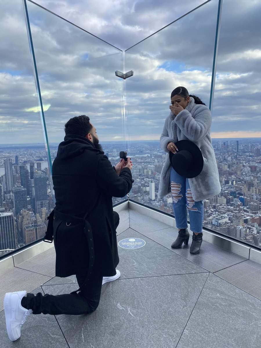 JelesaMonique's tweet photo. In case y’all ain’t know... IMA FIANCÉ NOW! 😭💍 https://t.co/uB6E9PH1GU