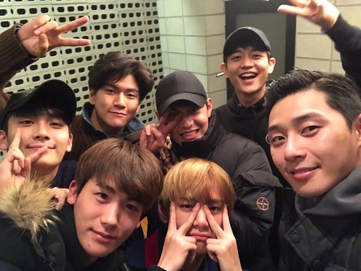 A group we all miss...Hwarang squadV, Minho, Hyunsik, Jihan, Seojun, Yoonwoo,