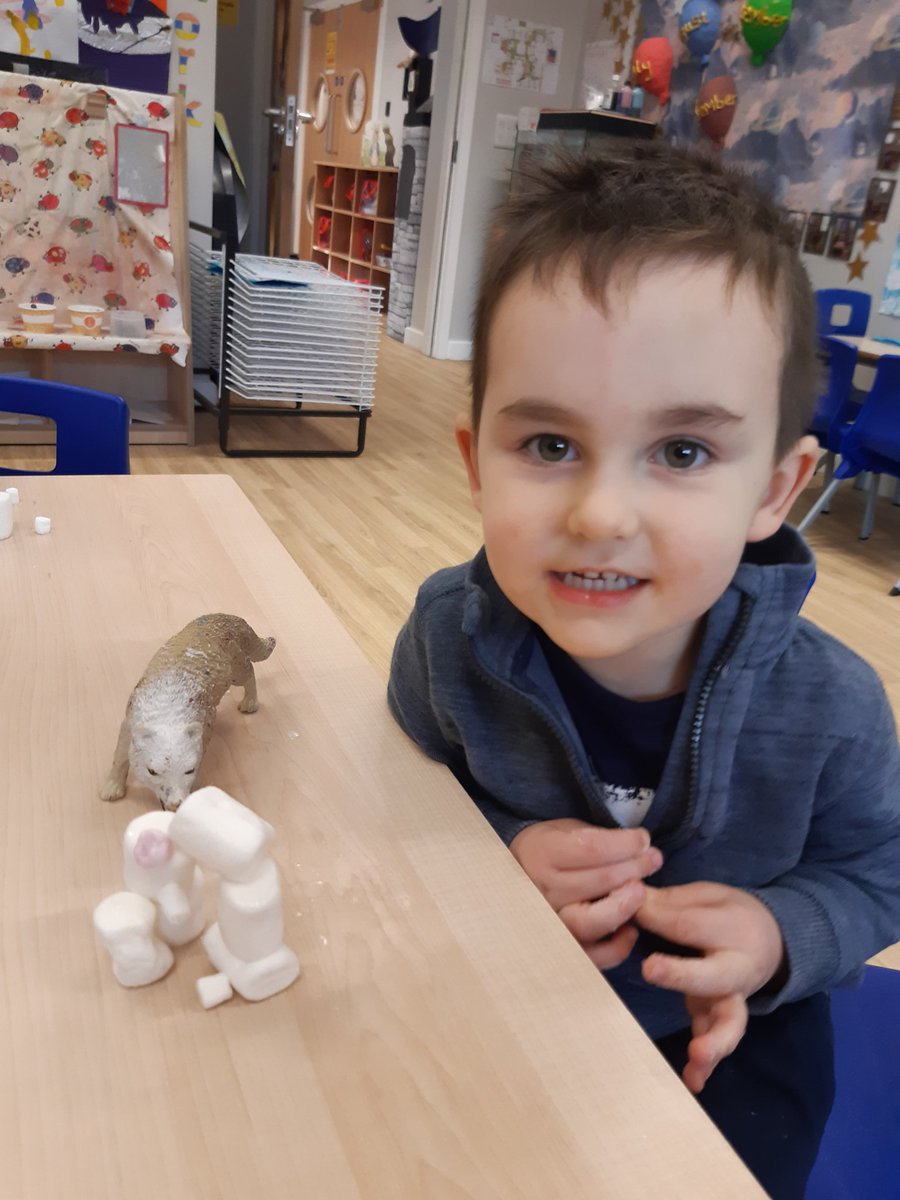 FallonSmca's tweet photo. Today we have been making a home for a polar bear⛺. The children have made edible glue and used it with marshmellows to construct an igloo.❄ https://t.co/LQuxkj7uux
