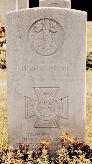 1/8 I’d like share with you a little bit about Fusilier Dennis Donnini V.C. On this day 76 years ago Donnini carried out an action at the start of the 52(L)Div advance in Op Blackcock. He was the 52nd’s only VC and the youngest recipient of the entire war  @wehavewayspod