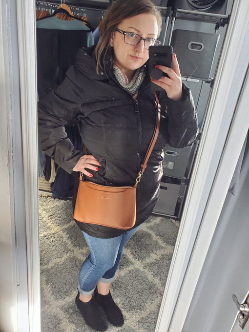 Headed out, and I already KNOW I'm going to spend too much money at the craft store  🙄🤭🖤 https://t.c<a href="/tag/newprofilepic"class="tags"><span>#newprofilepic</span></a>