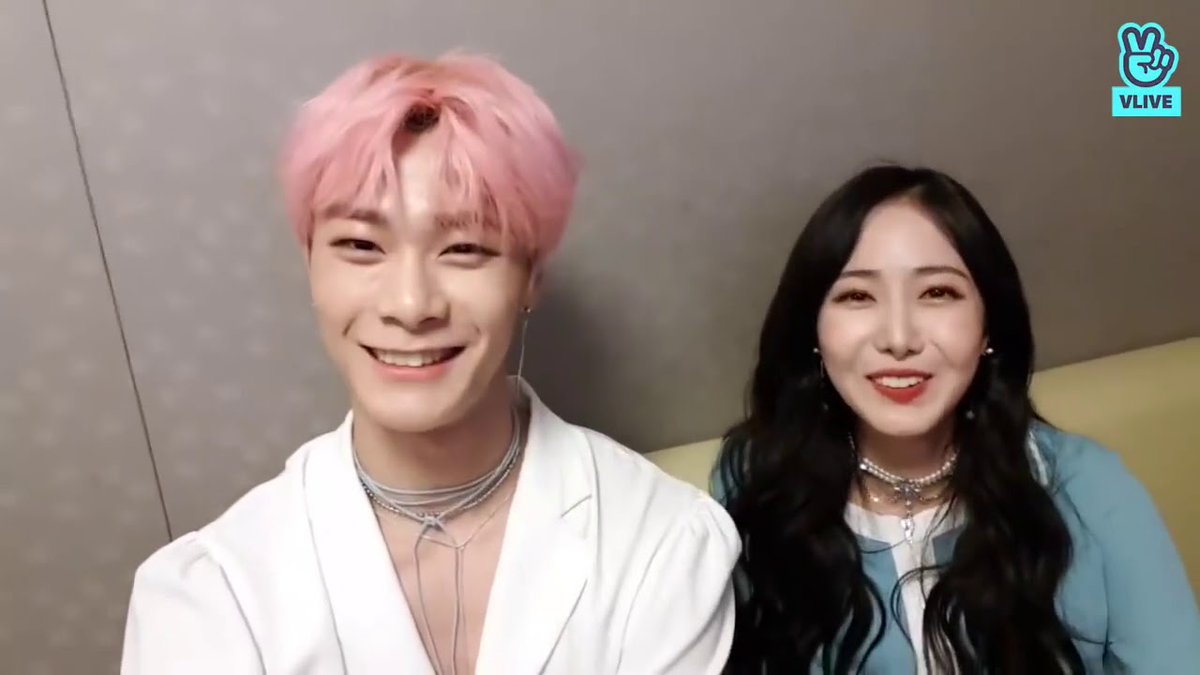 A friendship made in heaven...SinB and Moonbin