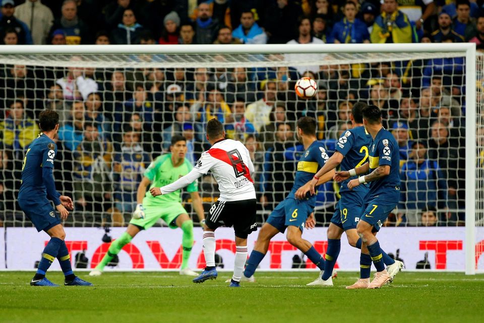 DiarioOle's tweet photo. 🎂 Además de Gallardo, el 18 de enero cumplen años Juanfer Quintero y Leo Pisculichi, dos jugadores que dejaron una huella eterna en River fundamentalmente por sus goles a Boca.
🏆 La Sudamericana 2014 y la Libertadores 2018 llegaron a Núñez en gran parte gracias a ellos. https://t.co/bXOWTnsfDb