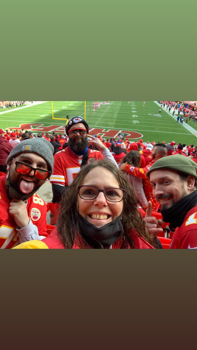 sherri9809's tweet photo. Great day at Arrowhead! https://t.co/gbXHqxIJHn