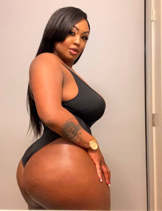 Good afternoon ☀️😏 like what you see ? https://t.co/NW85viVuT5 #dallas #texas #monday #blessed #clicklinkinbio<a href="/tag/texas"class="tags"><span>#texas</span></a><a href="/tag/blessed"class="tags"><span>#blessed</span></a><a href="/tag/dallas"class="tags"><span>#dallas</span></a><a href="/tag/monday"class="tags"><span>#monday</span></a><a href="/tag/clicklinkinb"class="tags"><span>#clicklinkinb</span></a>