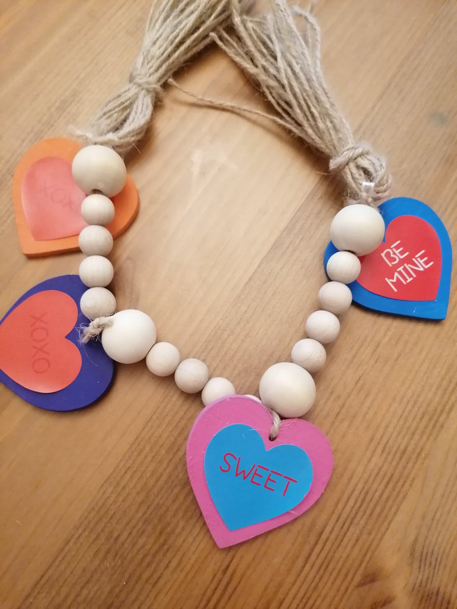 CraftivityStre1's tweet photo. Normally, I don't do Valentines day decorations but it hasn't been a normal year! It's time to get a little extra and bring some much needed cheer in our lives! These hand-made valentines day decorations include our latest creation- brightly painted wooden beads garland.
#decor https://t.co/u2jcjNfDGt