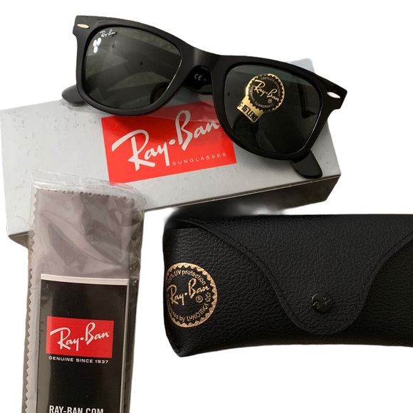 GinaMenarde's tweet photo. So good I had to share! Check out all the items I'm loving on @Poshmarkapp #poshmark #fashion #style #shopmycloset #coach #samedelman #rayban: https://t.co/MF0xt2uR6L https://t.co/he0A91D5cI