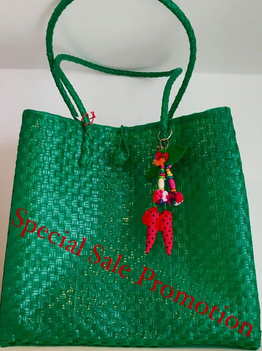 interestpeaked's tweet photo. Great bags at great prices from Molly Linton https://t.co/IIqLMlpbYd https://t.co/RNhvLFyikY