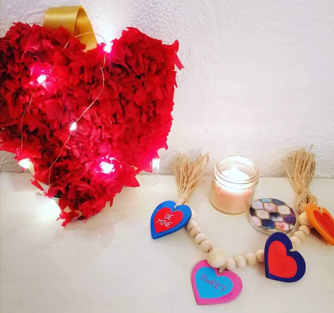 CraftivityStre1's tweet photo. Normally, I don't do Valentines day decorations but it hasn't been a normal year! It's time to get a little extra and bring some much needed cheer in our lives! These hand-made valentines day decorations include our latest creation- brightly painted wooden beads garland.
#decor https://t.co/u2jcjNfDGt