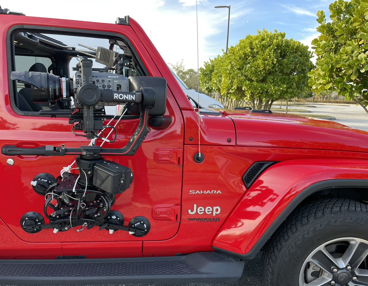 pmpiasecki's tweet photo. Car rig shot day. #directorofphotography #cinematographer #filmmaker #filmmaking #jeep #southflorida #sony #sonycinema #ronin @SonyCine @Jeep @DJIGlobal https://t.co/Psf3AI0v3R