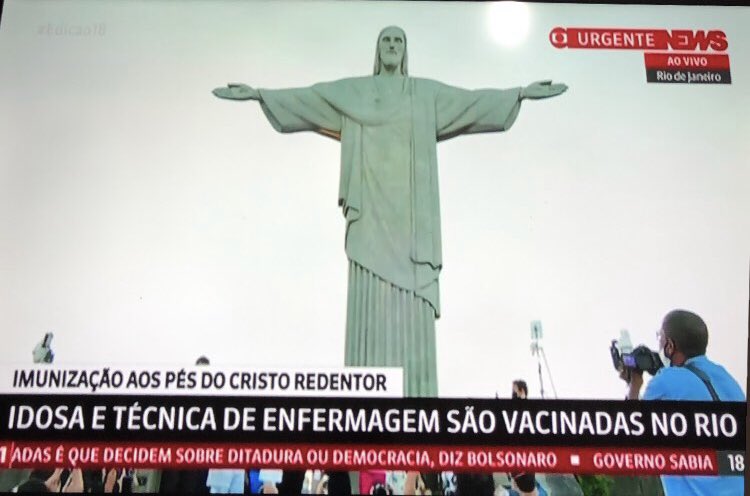 juniorlsouza's tweet photo. Só consigo pensar em: COPACABANA REDEEMER !
@DiogoMRG @affonsosolano @jovemnerd @azaghal https://t.co/XuriF9cHsF