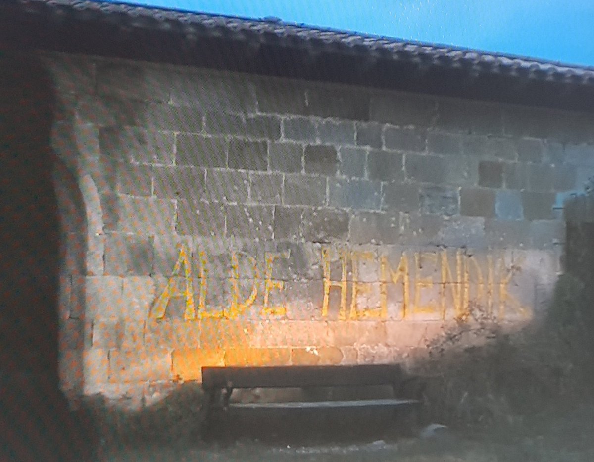 EnricGisbert's tweet photo. Alde Hemendik #AltasasuTV3
Més de 1.500 dies a la presó per una baralla a #Altasasu
#AltsasukoakASKE https://t.co/hWcWActtAV